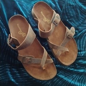 Mountain sole brown casual summer sandals size 10